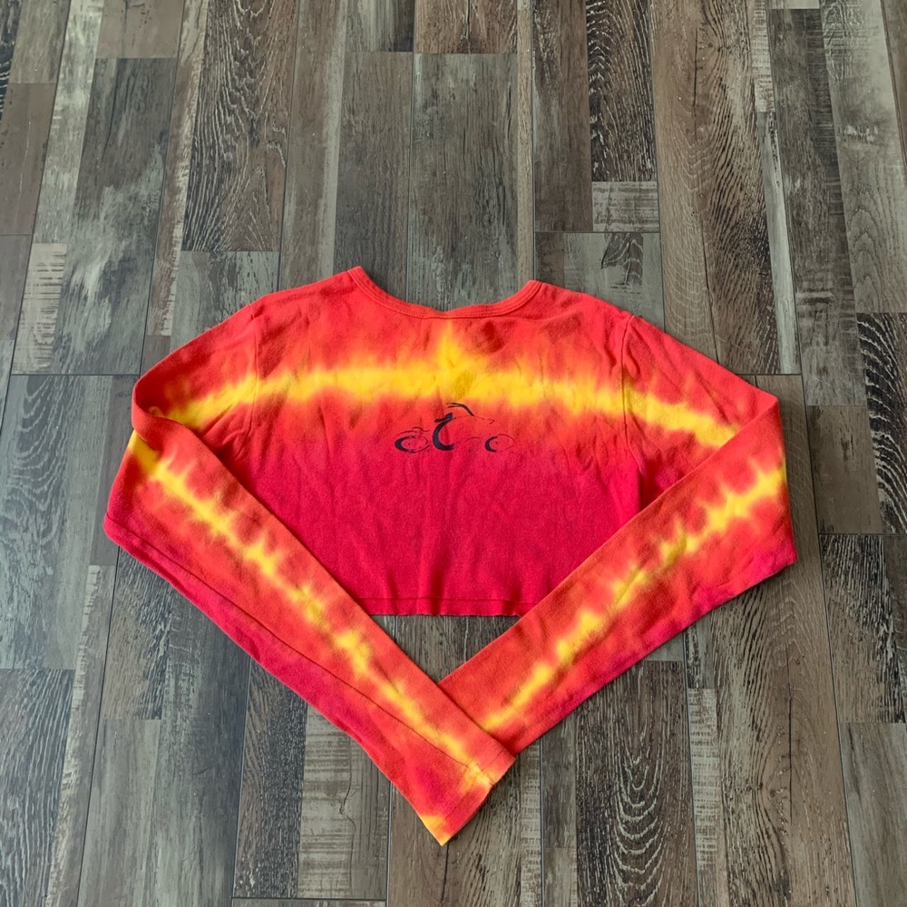Long sleeve crop top